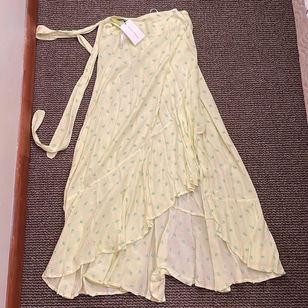 Brand new with tags Faithfully The Brand tie skirt. Super flowy & light.